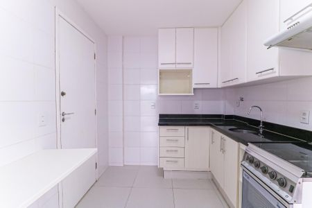 Apartamento à venda com 70m², 2 quartos e 1 vaga Apartamento à venda com 70m², 2 quartos e 1 vagaCozinha