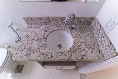 Apartamento à venda com 70m², 2 quartos e 1 vaga Apartamento à venda com 70m², 2 quartos e 1 vagaBanheiro