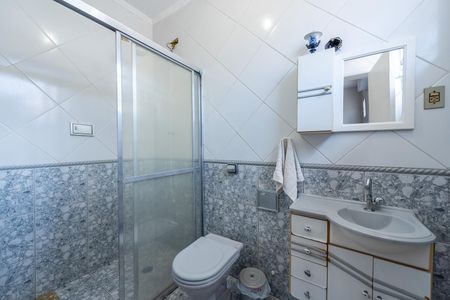 Casa para alugar com 177m², 3 quartos e 2 vagas Casa para alugar com 177m², 3 quartos e 2 vagasBanheiro da Suíte 1