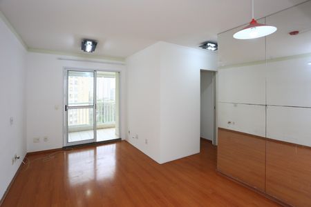 Sala de apartamento para alugar com 3 quartos, 69m² em Vila Andrade, São Paulo