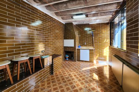 Casa à venda com 165m², 3 quartos e 2 vagas Casa à venda com 165m², 3 quartos e 2 vagasÁrea 2