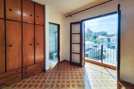 Casa à venda com 165m², 3 quartos e 2 vagas Casa à venda com 165m², 3 quartos e 2 vagasSuíte