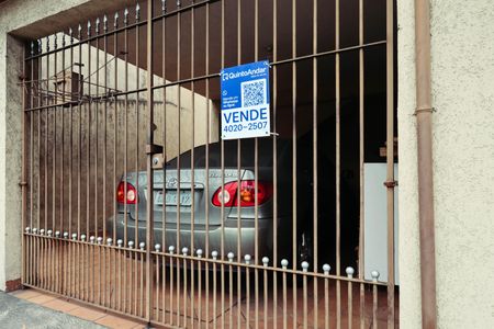 Casa à venda com 112m², 2 quartos e 1 vaga Casa à venda com 112m², 2 quartos e 1 vagaFachada