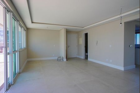Sala de apartamento para alugar com 3 quartos, 165m² em Passo da Areia, Porto Alegre