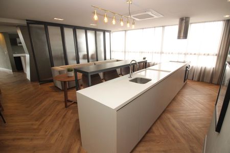 Apartamento para alugar com 27m², 1 quarto e 1 vaga Apartamento para alugar com 27m², 1 quarto e 1 vagaÁrea comum - Salão de festas