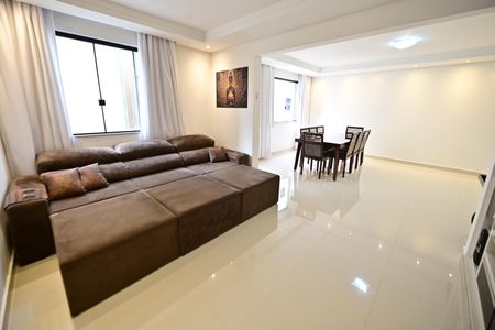 Sala de apartamento para alugar com 2 quartos, 126m² em Setor Oeste, Goiânia