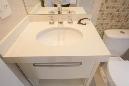 Apartamento para alugar com 144m², 3 quartos e 3 vagas Apartamento para alugar com 144m², 3 quartos e 3 vagasBanheiro da Suíte 3