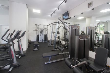 Apartamento para alugar com 144m², 3 quartos e 3 vagas Apartamento para alugar com 144m², 3 quartos e 3 vagasÁrea comum - Academia