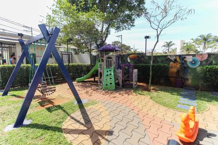 Apartamento para alugar com 44m², 2 quartos e 1 vaga Apartamento para alugar com 44m², 2 quartos e 1 vagaÁrea comum - Playground