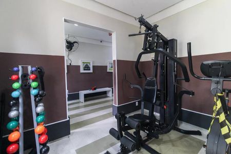 Apartamento para alugar com 44m², 2 quartos e 1 vaga Apartamento para alugar com 44m², 2 quartos e 1 vagaÁrea comum - Academia