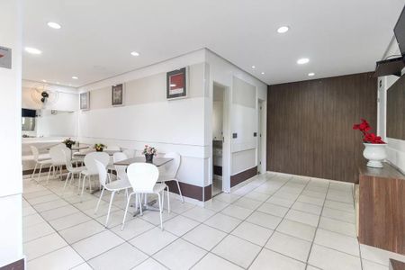 Apartamento para alugar com 44m², 2 quartos e 1 vaga Apartamento para alugar com 44m², 2 quartos e 1 vagaÁrea comum - Salão de festas