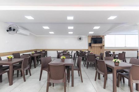 Apartamento para alugar com 44m², 2 quartos e 1 vaga Apartamento para alugar com 44m², 2 quartos e 1 vagaÁrea comum - Salão de festas