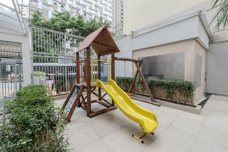 Apartamento à venda com 25m², 1 quarto e sem vaga Apartamento à venda com 25m², 1 quarto e sem vagaÁrea comum - Playground