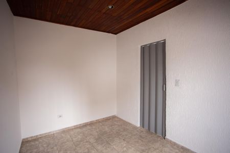 Quarto 1 de casa para alugar com 2 quartos, 70m² em Vila Romero, São Paulo