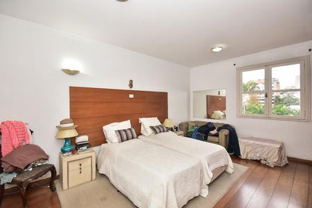 Casa à venda com 650m², 4 quartos e 9 vagasSuíte 1