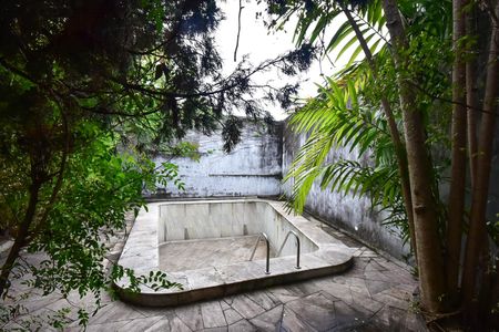 Casa à venda com 650m², 4 quartos e 9 vagasPiscina