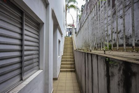 Casa à venda com 650m², 4 quartos e 9 vagasLateral Externo