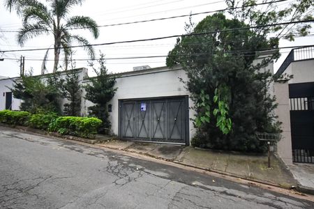 Casa à venda com 650m², 4 quartos e 9 vagasFachada