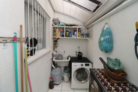 Casa de condomínio à venda com 82m², 3 quartos e 1 vagaÁrea de Serviço