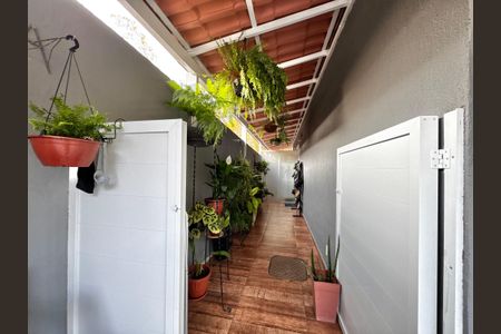 Casa de condomínio à venda com 220m², 4 quartos e 1 vaga Casa de condomínio à venda com 220m², 4 quartos e 1 vagaÁrea externa