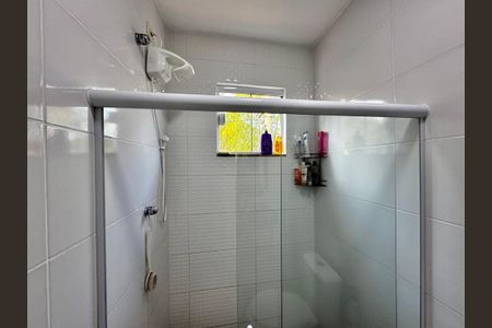 Casa de condomínio à venda com 220m², 4 quartos e 1 vaga Casa de condomínio à venda com 220m², 4 quartos e 1 vagaSuíte 1 - Banheiro