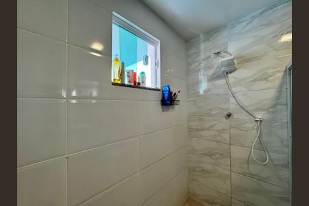 Casa de condomínio à venda com 220m², 4 quartos e 1 vaga Casa de condomínio à venda com 220m², 4 quartos e 1 vagaSuíte 2 - Banheiro