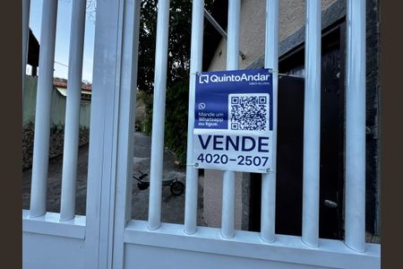 Casa de condomínio à venda com 220m², 4 quartos e 1 vaga Casa de condomínio à venda com 220m², 4 quartos e 1 vagaPlaquinha