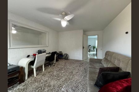 Casa de condomínio à venda com 220m², 4 quartos e 1 vaga Casa de condomínio à venda com 220m², 4 quartos e 1 vagaQuarto