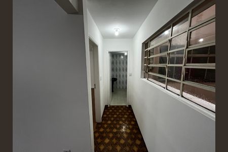 Corredor de apartamento para alugar com 1 quarto, 60m² em Água Fria, São Paulo