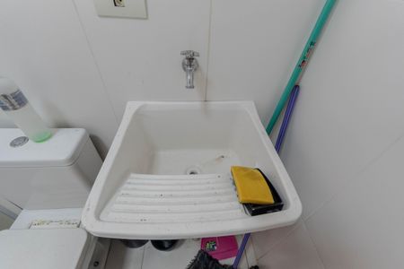 Banheiro de kitnet/studio para alugar com 1 quarto, 38m² em Bela Vista, São Paulo