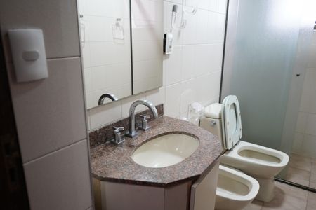 Apartamento à venda com 132m², 3 quartos e 3 vagasBanheiro Social