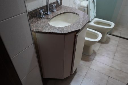 Apartamento à venda com 132m², 3 quartos e 3 vagasBanheiro Social