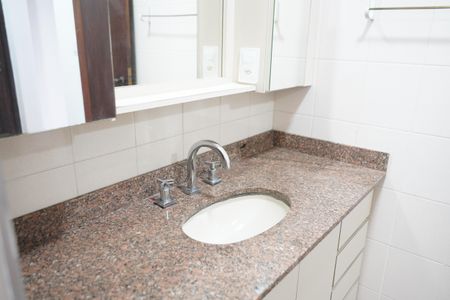 Apartamento à venda com 132m², 3 quartos e 3 vagasBanheiro da Suíte