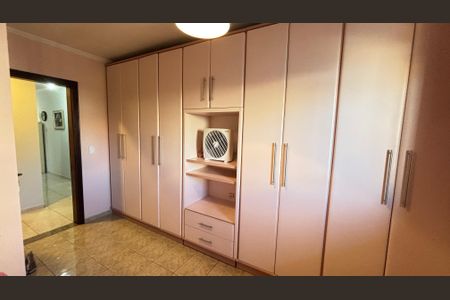 Apartamento à venda com 86m², 3 quartos e 2 vagasQuarto 2