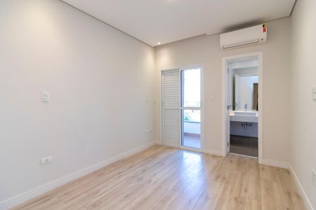 Casa à venda com 300m², 3 quartos e 5 vagasSuíte 2