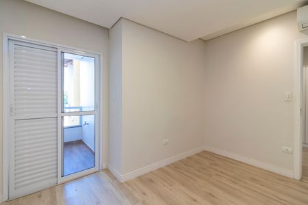 Suíte 1 de casa para alugar com 3 quartos, 300m² em Jardim São Paulo, São Paulo