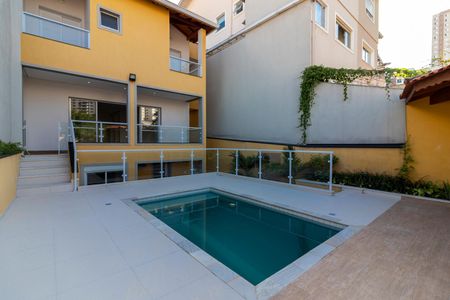Casa à venda com 300m², 3 quartos e 5 vagasÁrea comum - Piscina