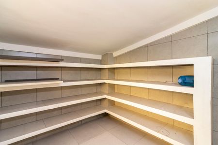 Casa à venda com 300m², 3 quartos e 5 vagasDepósito