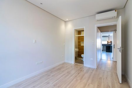 Casa à venda com 300m², 3 quartos e 5 vagasSuíte 3