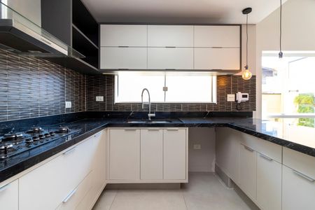 Casa à venda com 300m², 3 quartos e 5 vagasCozinha
