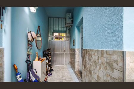 Casa à venda com 219m², 4 quartos e sem vaga Casa à venda com 219m², 4 quartos e sem vagaQuintal