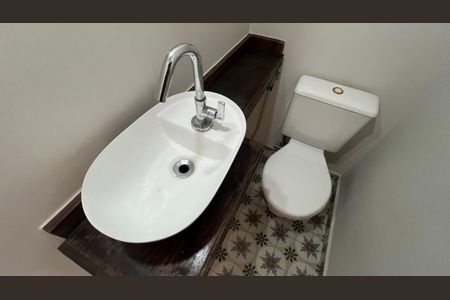 Casa de condomínio para alugar com 100m², 3 quartos e 2 vagasLavabo