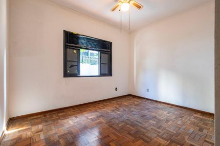 Casa à venda com 160m², 3 quartos e 2 vagas Casa à venda com 160m², 3 quartos e 2 vagasQuarto 2