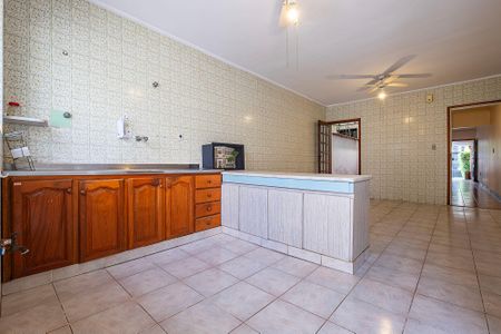 Casa à venda com 160m², 3 quartos e 2 vagas Casa à venda com 160m², 3 quartos e 2 vagasCozinha