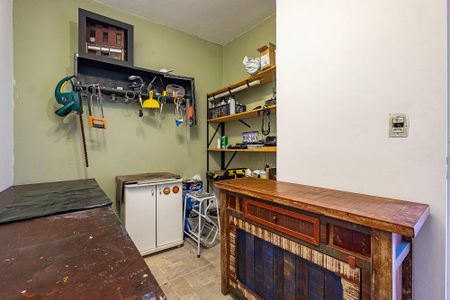 Casa à venda com 160m², 3 quartos e 2 vagas Casa à venda com 160m², 3 quartos e 2 vagasQuarto de Serviço