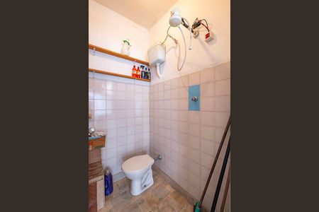 Casa à venda com 160m², 3 quartos e 2 vagas Casa à venda com 160m², 3 quartos e 2 vagasBanheiro de Serviço