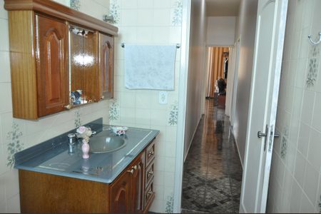 Casa à venda com 260m², 3 quartos e 4 vagasBanheiro Social