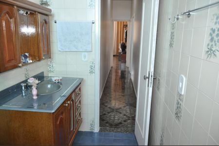 Casa à venda com 260m², 3 quartos e 4 vagasBanheiro Social