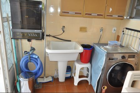 Casa à venda com 260m², 3 quartos e 4 vagasÁrea de Serviço