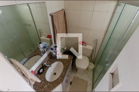 Casa de condomínio à venda com 246m², 3 quartos e 4 vagas